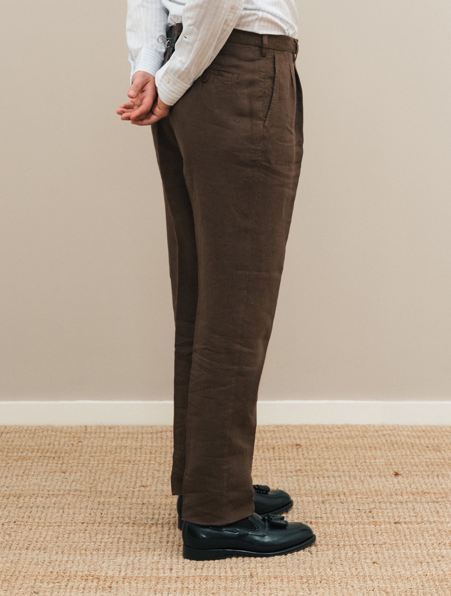 192 Pleated Linen Trousers Brown Rota Trousers 48