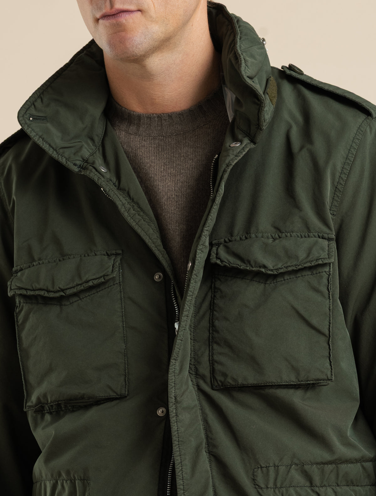 New Camp Feldjacke aus stückgefärbtem Nylon Military