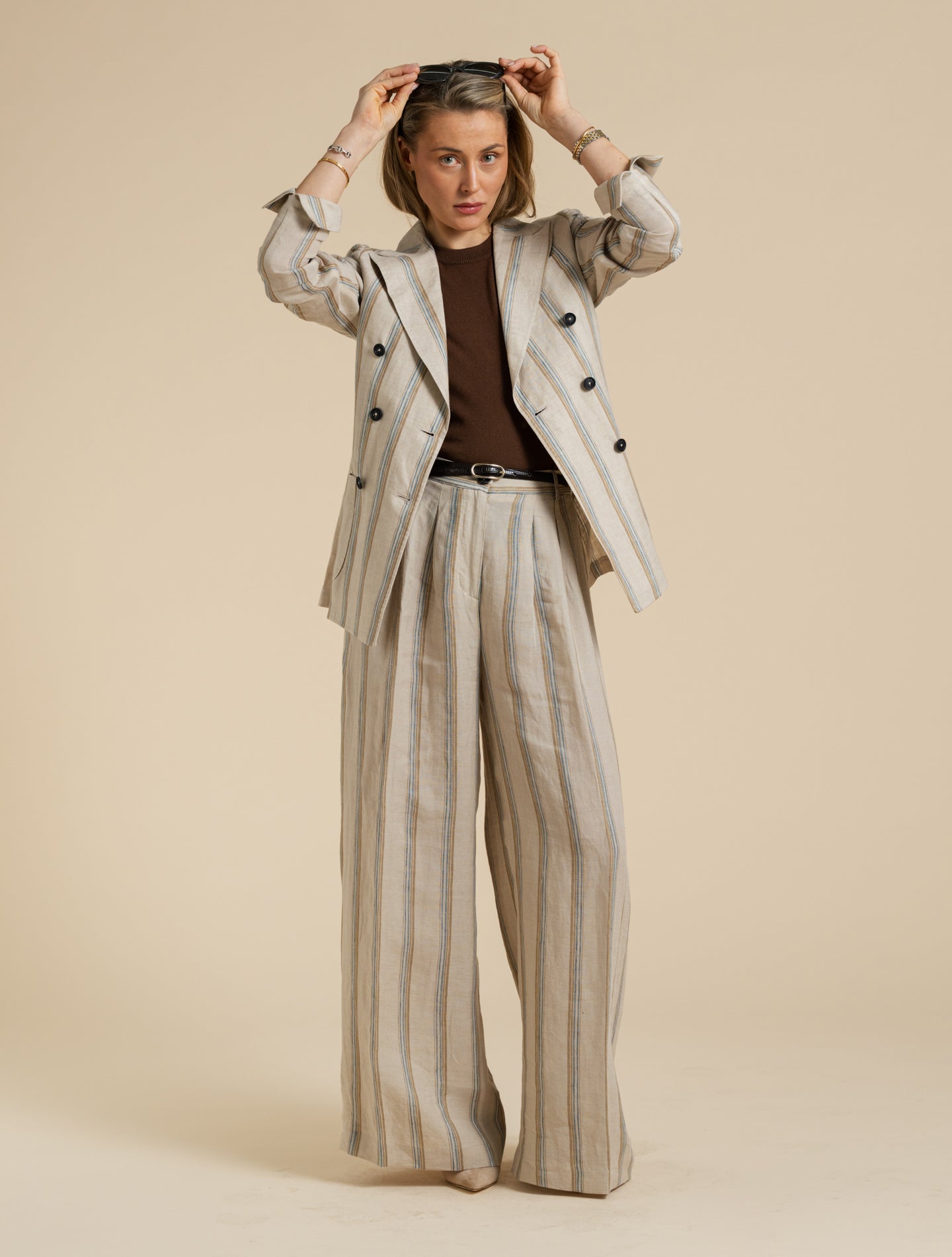 Dubbelknäppt Jacka I Linne Med Ränder Beige