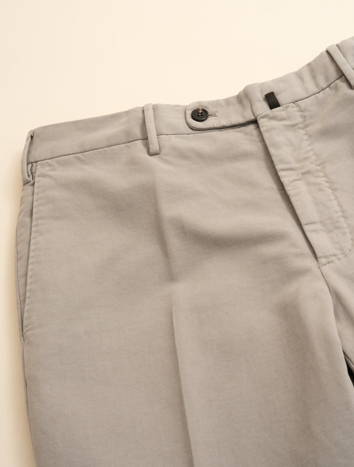 Beige Hirschleder-Hose in regulärer Passform