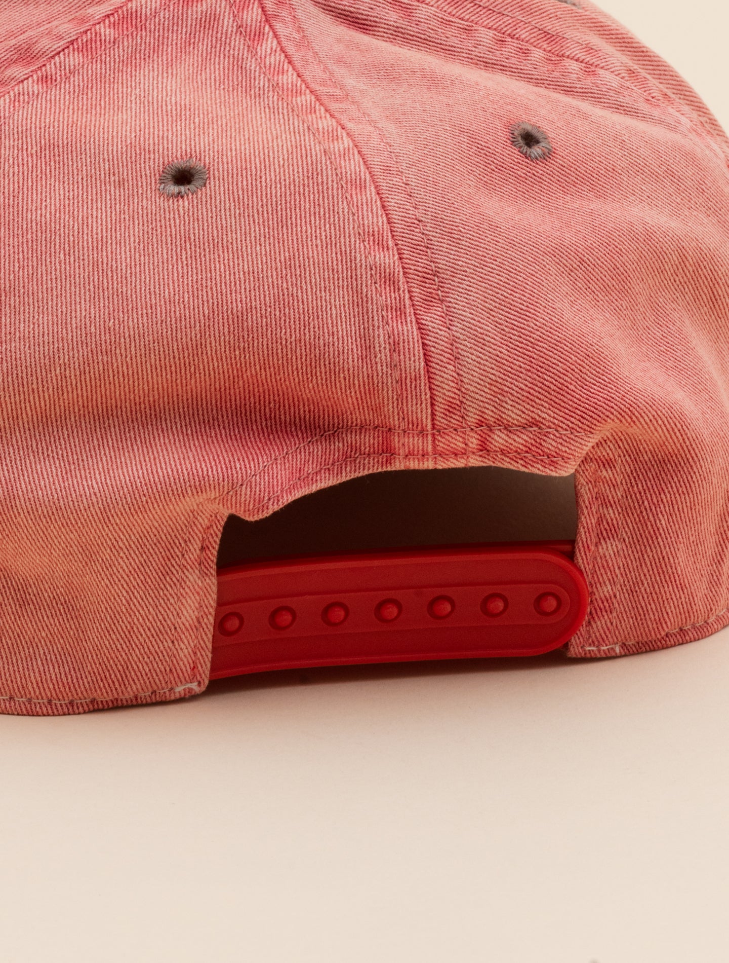 Winged-Logo Baseball Cap Faded Red