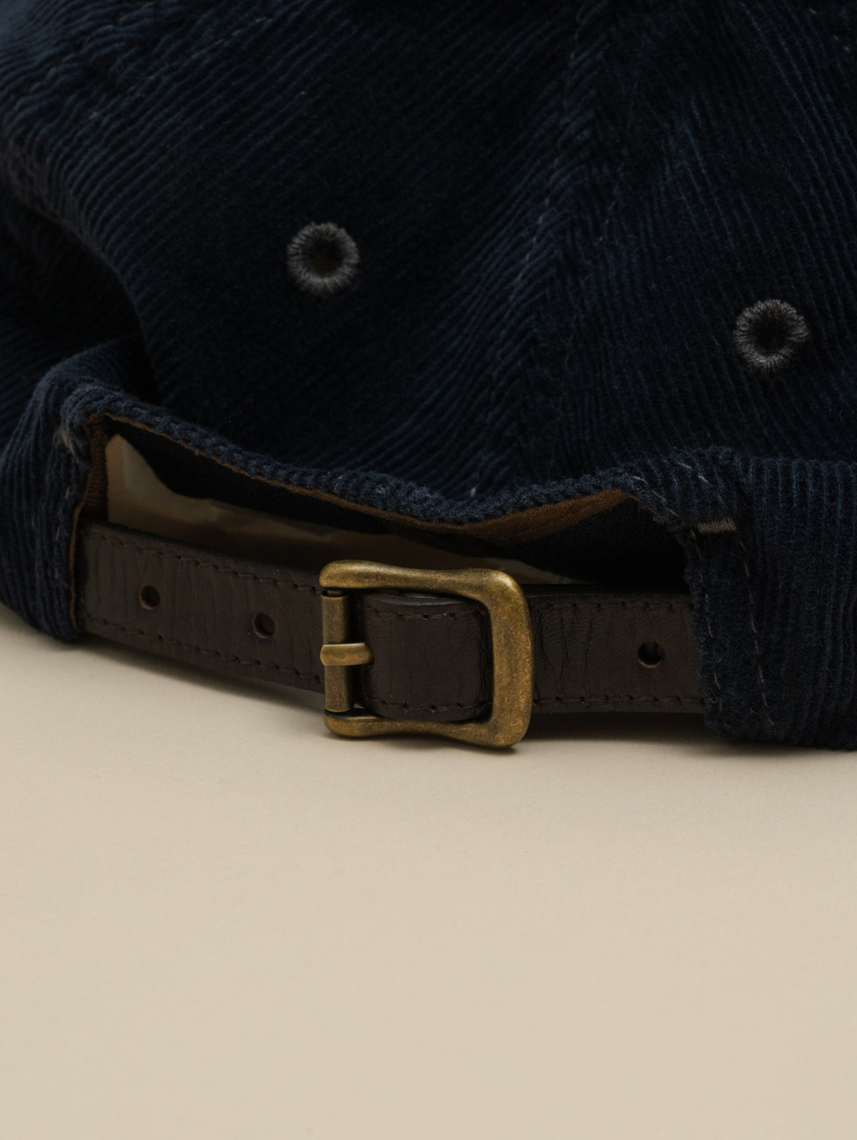 Cord-Trucker-Cap Navy mit Lederaufnäher