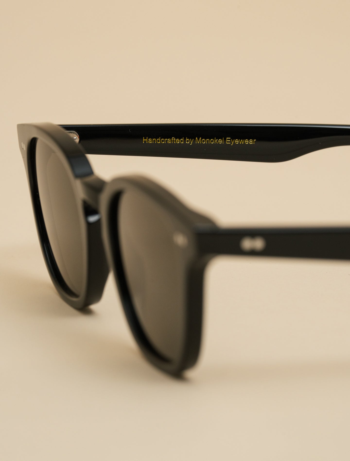 Sonnenbrille River Schwarz - Grün getönte Gläser