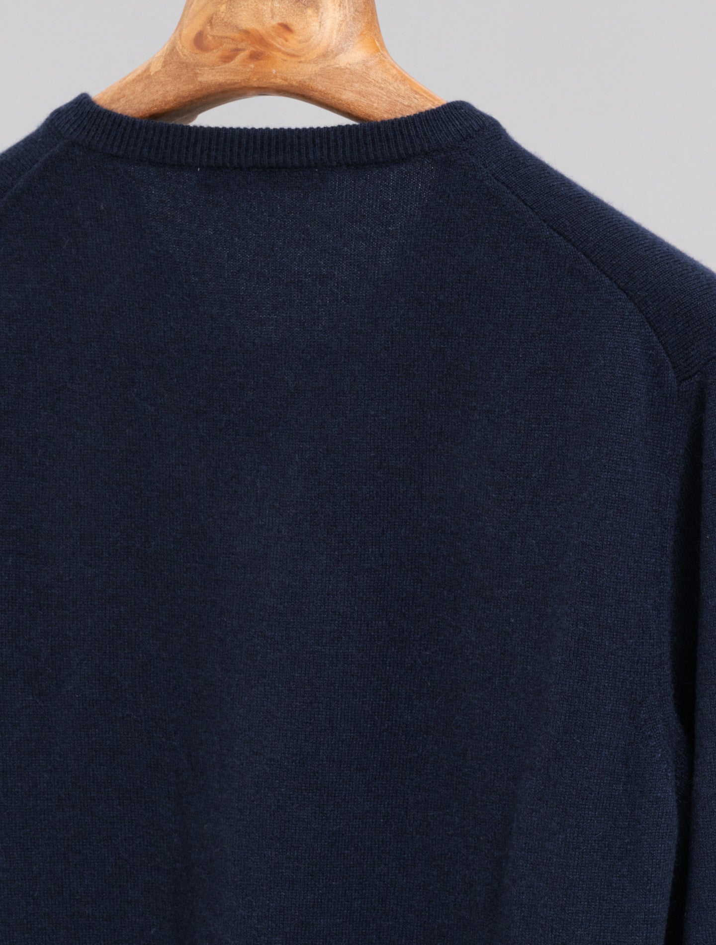 Knitted Cashmere V-Neck Navy