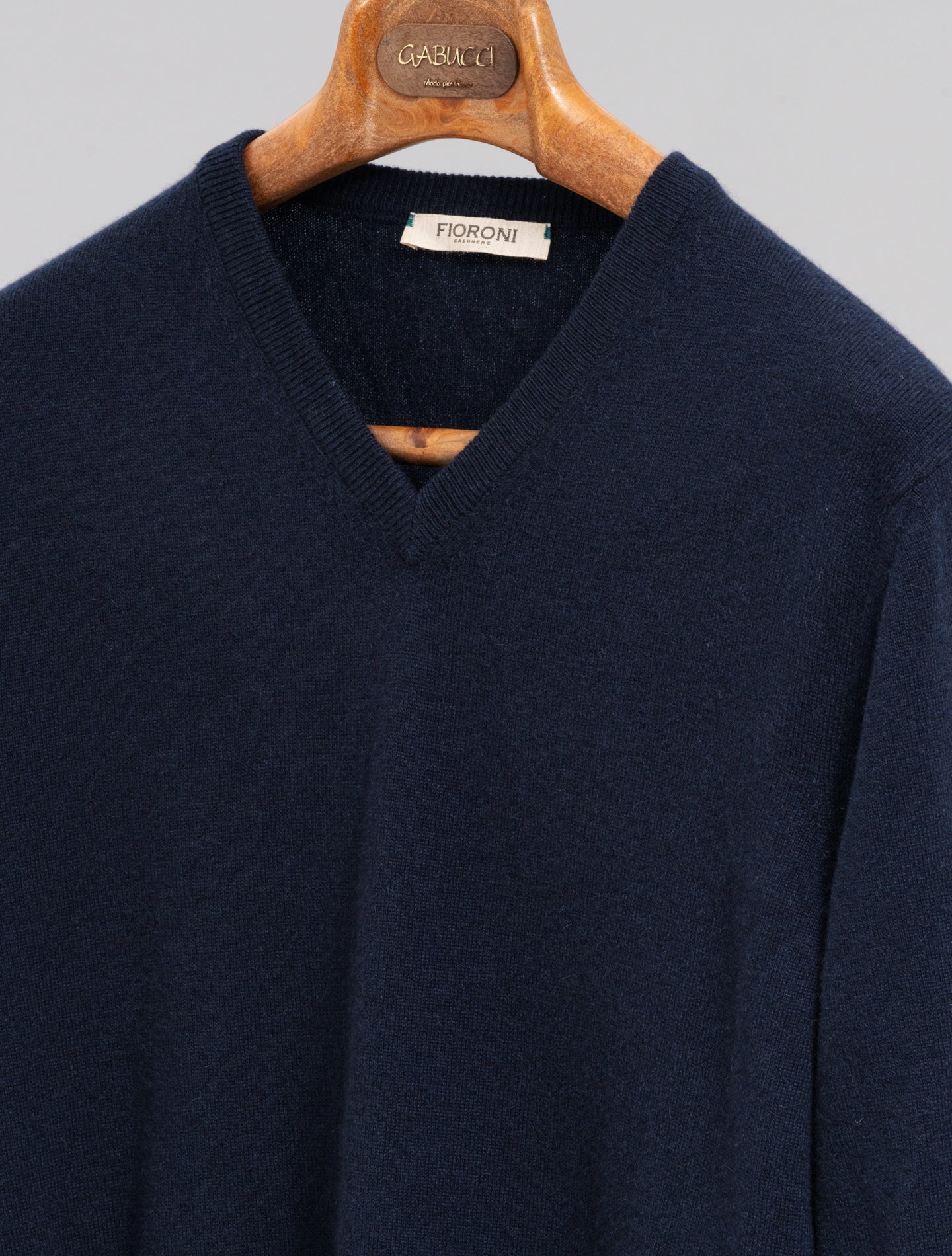 Knitted Cashmere V-Neck Navy