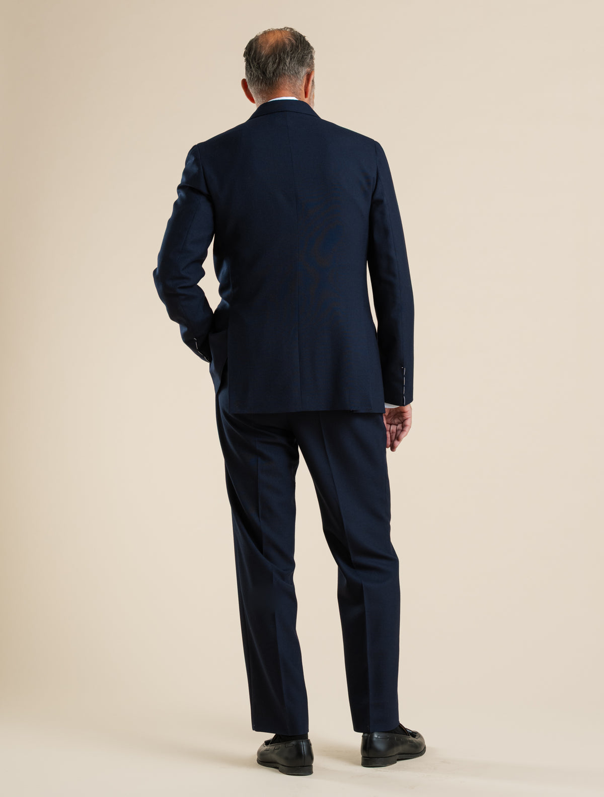 Einreiher-Anzug aus leichtem Flanell in Marineblau