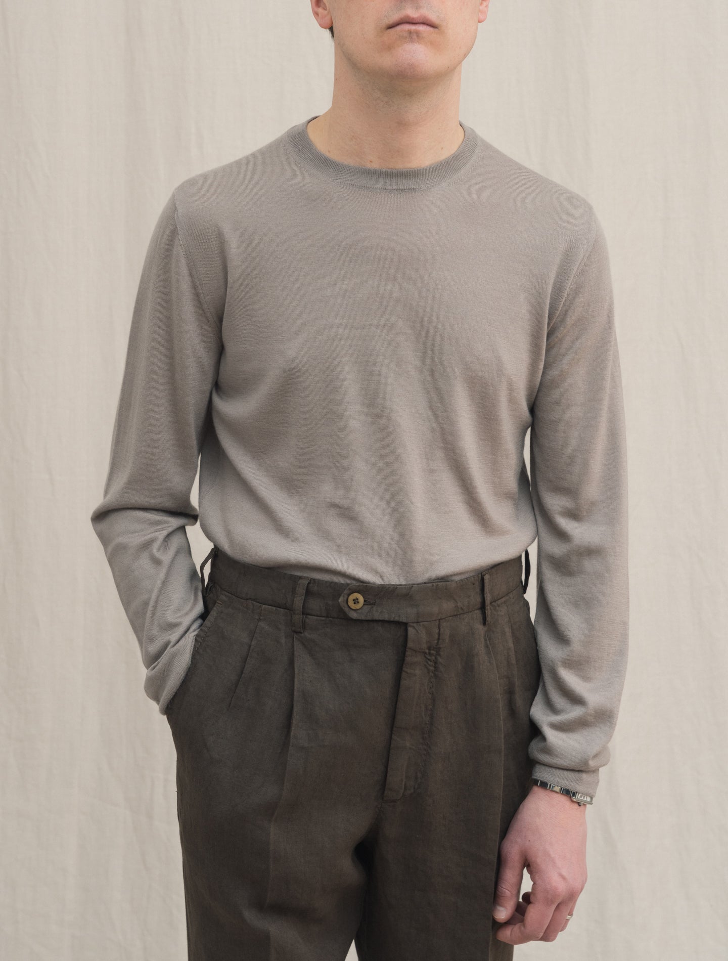 Fine Knitted Cashmere Crewneck Sweater Taupe Gabucci Knitwear 48