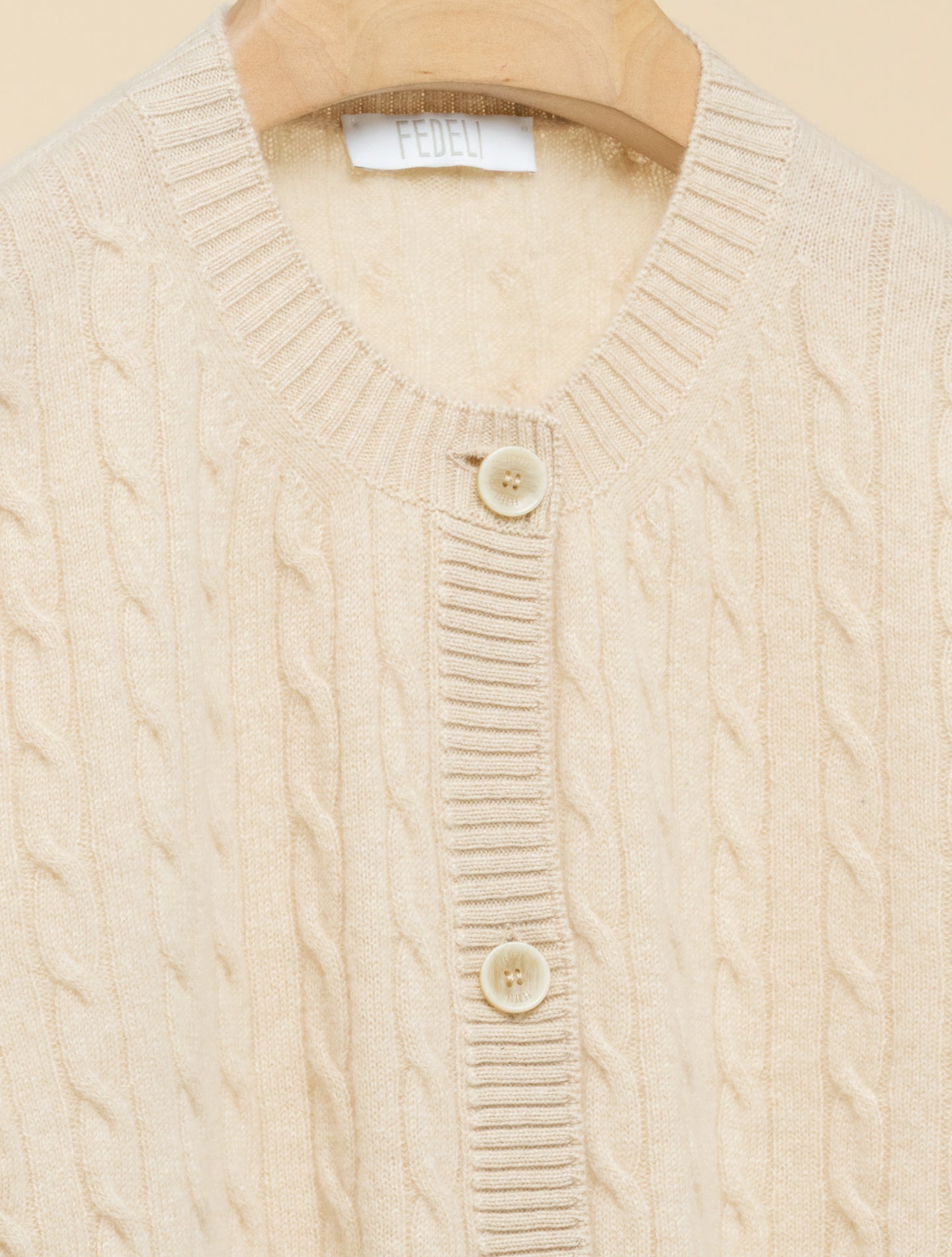 Light Cashmere Cable Cardigan Cream Fedeli Knitwear IT 40