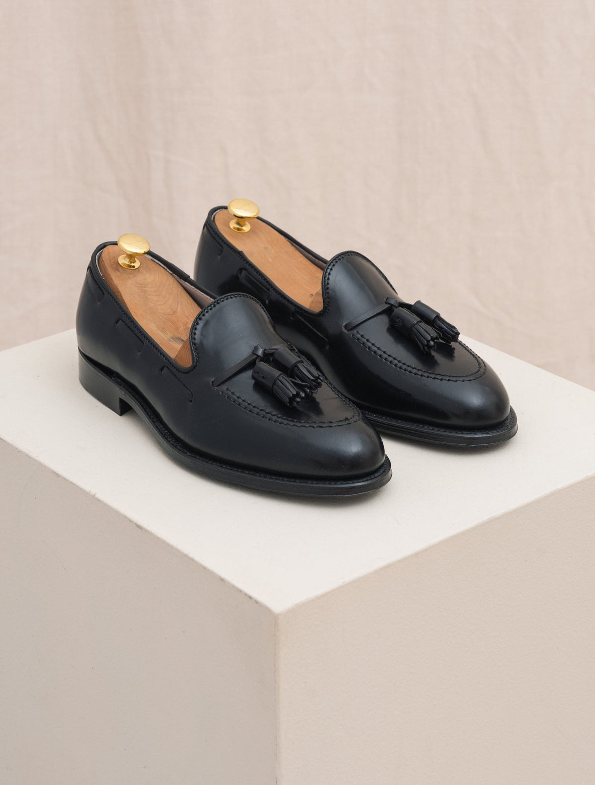 Cordovan Tassel Loafers Black