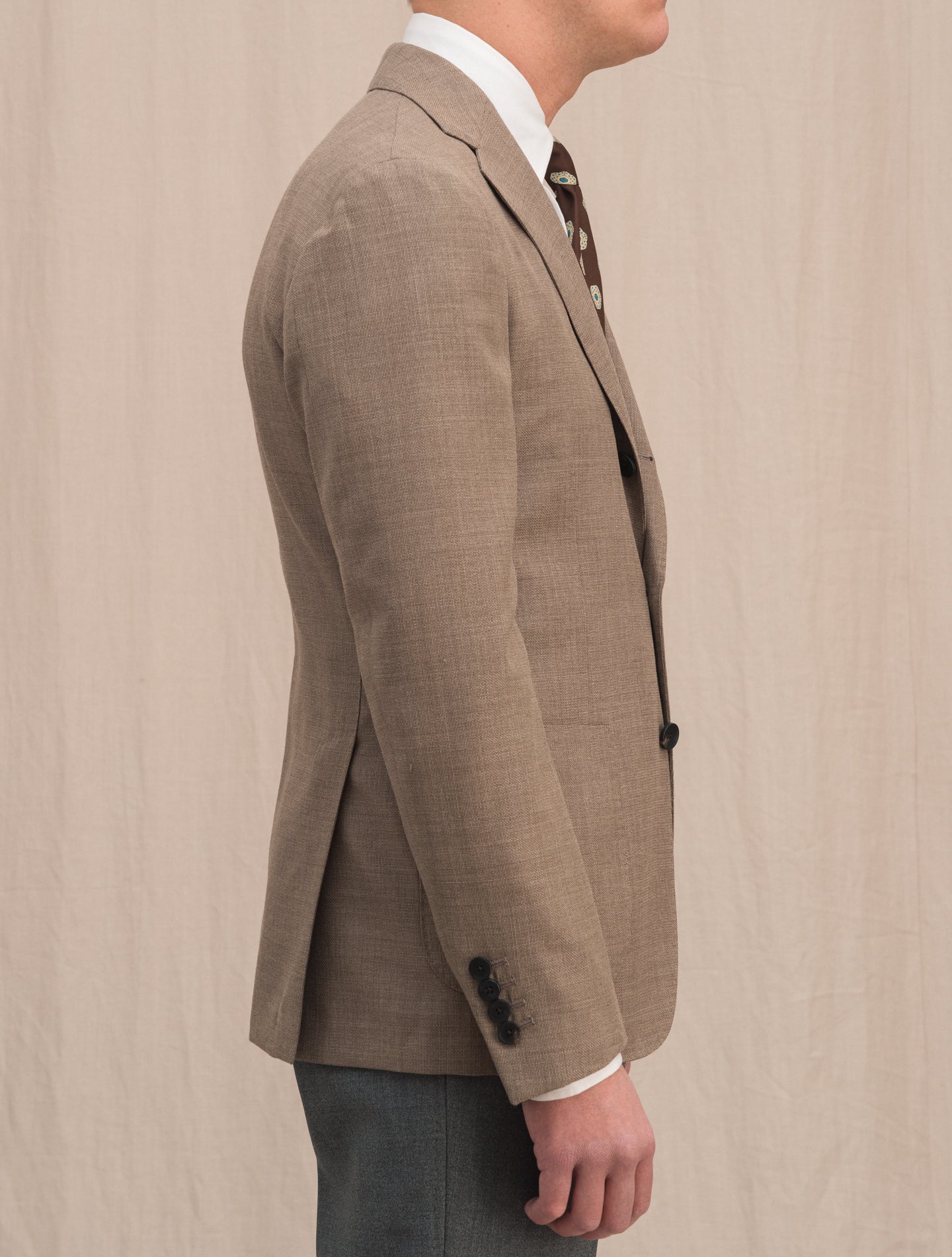 Single Breasted Rolling 2.5 Button Jacket Beige Lardini Jackets 46