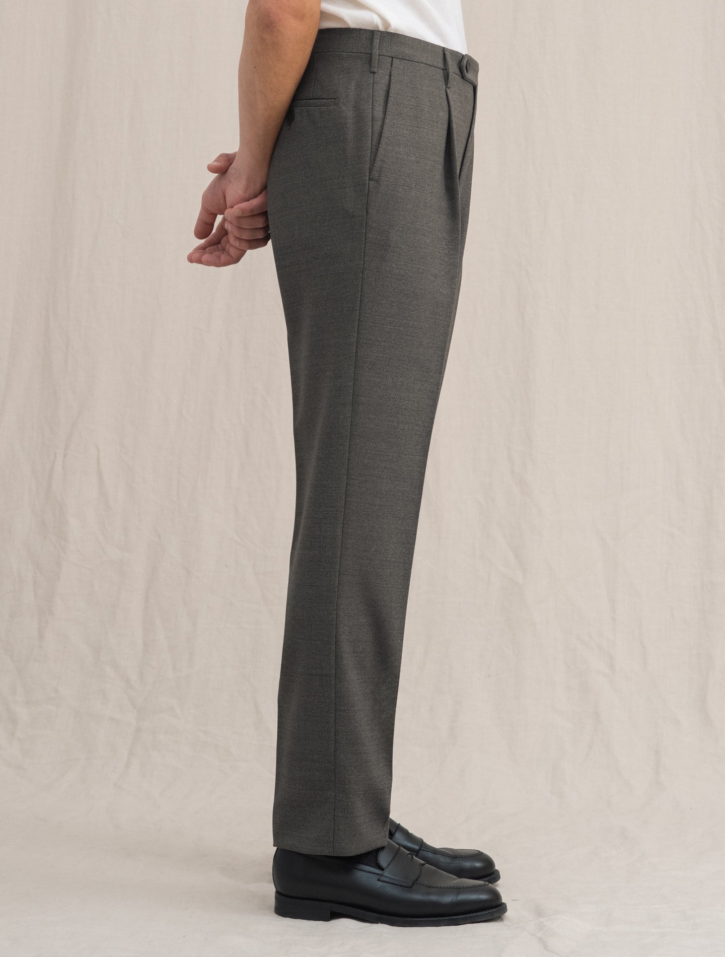 191 Pleated Fresco Wool Trousers Taupe Rota Trousers 46