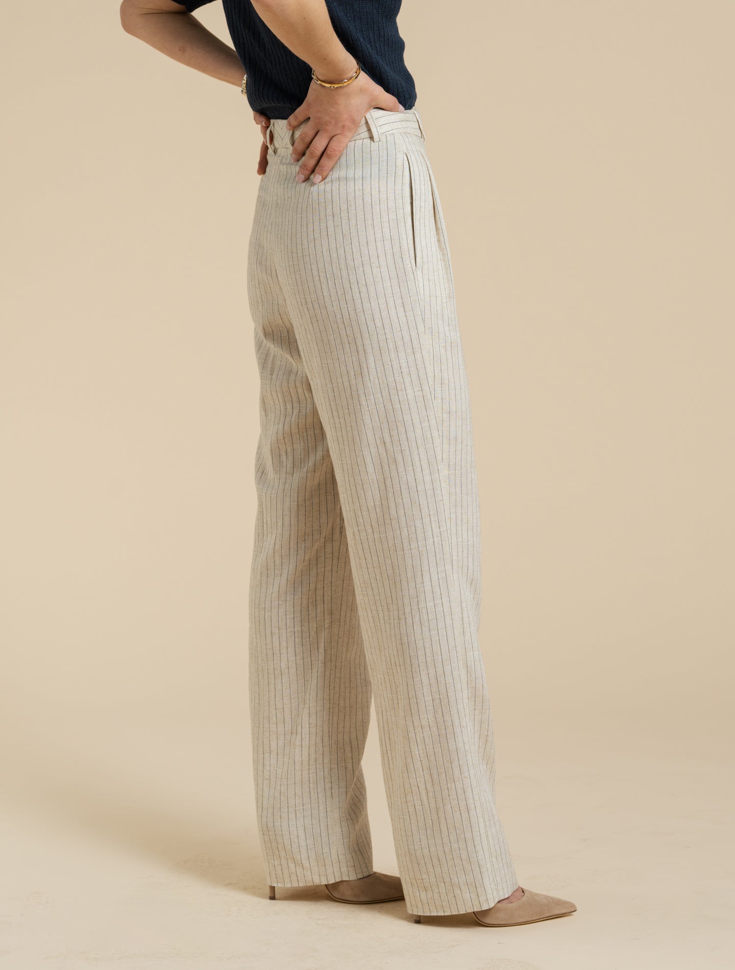 Pleated Pinstripe Linen Trosuers Sand