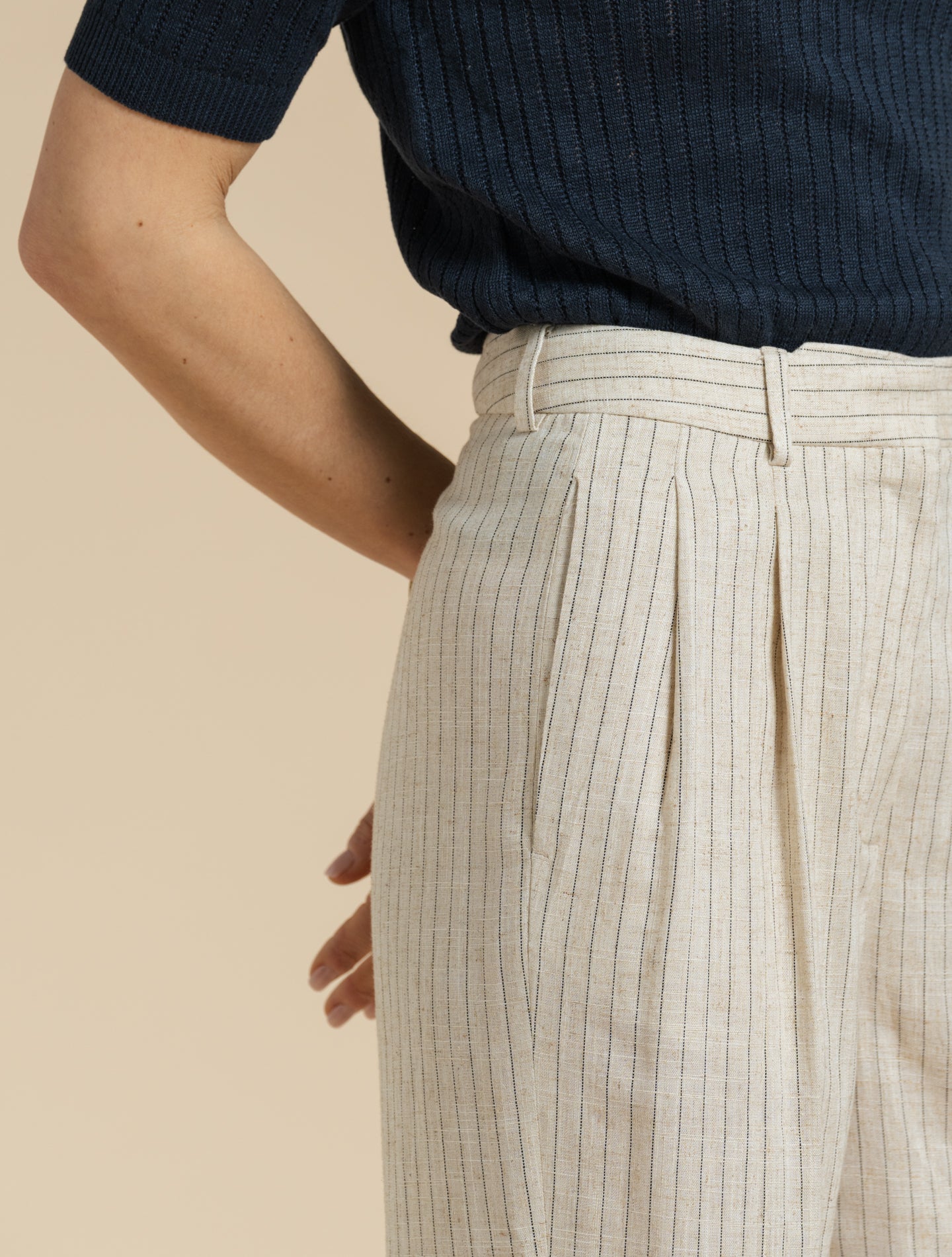 Pleated Pinstripe Linen Trosuers Sand