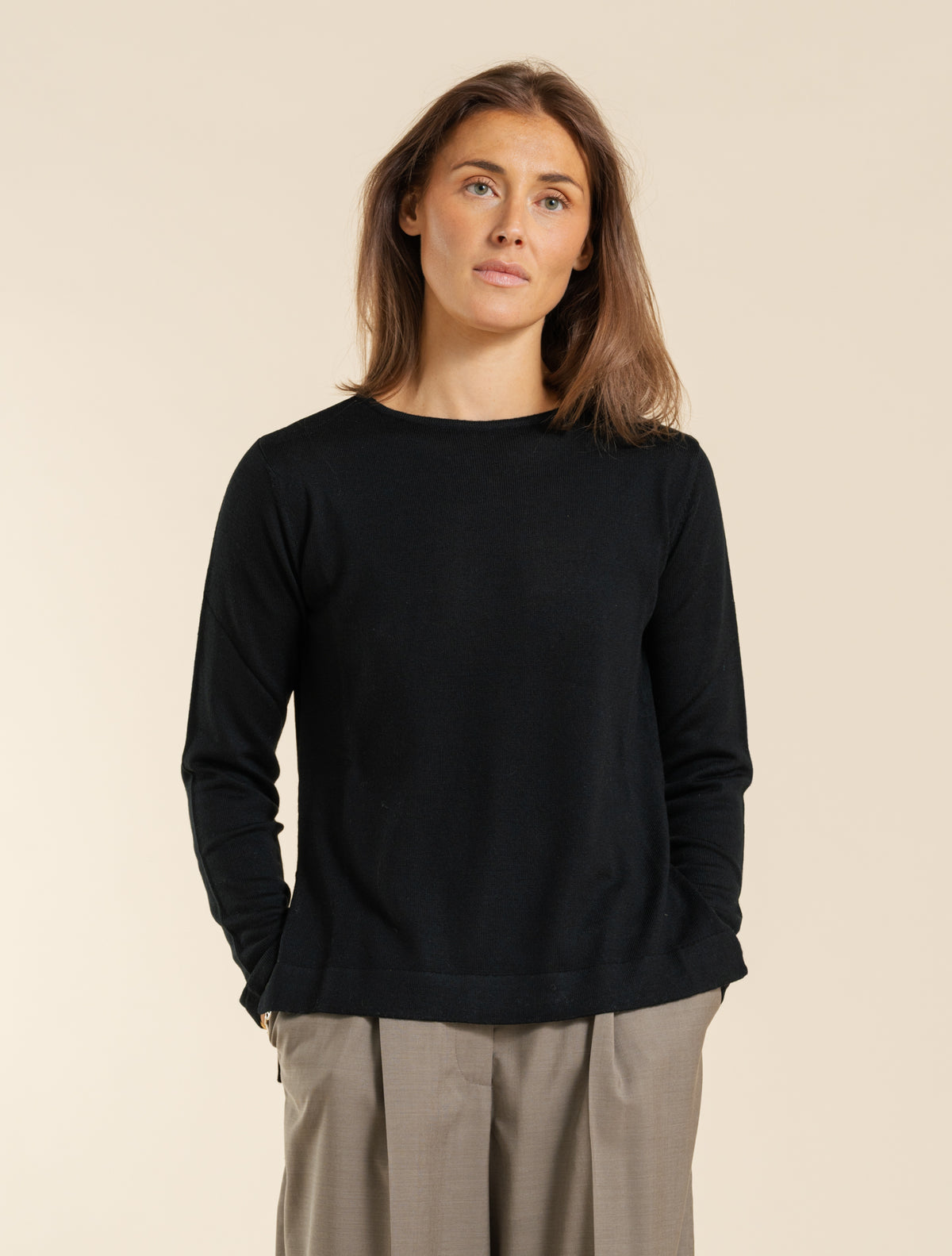 Merinowoll-Pullover mit Rundhalsausschnitt in Schwarz