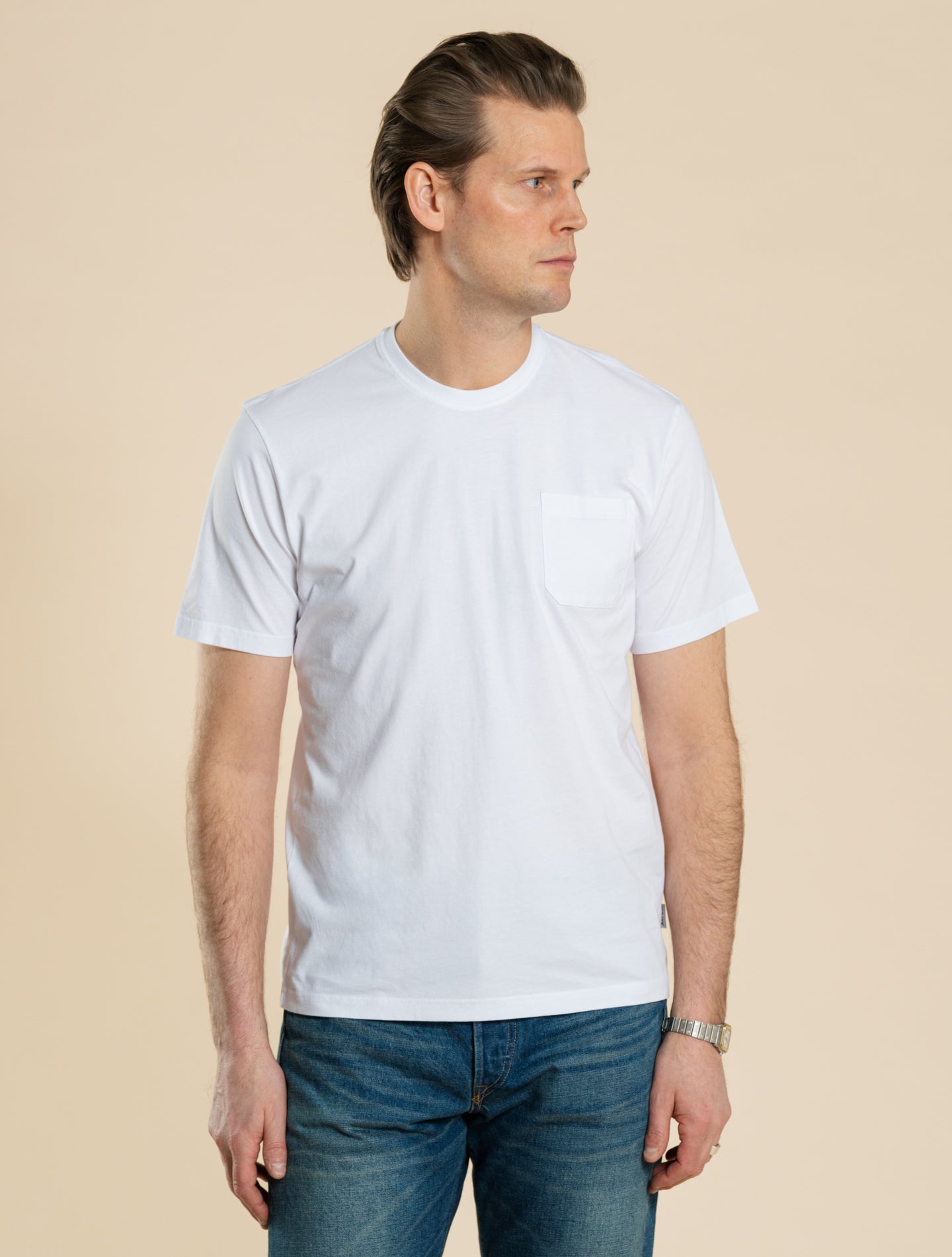 Bomulls-T-shirt med ficka Vit