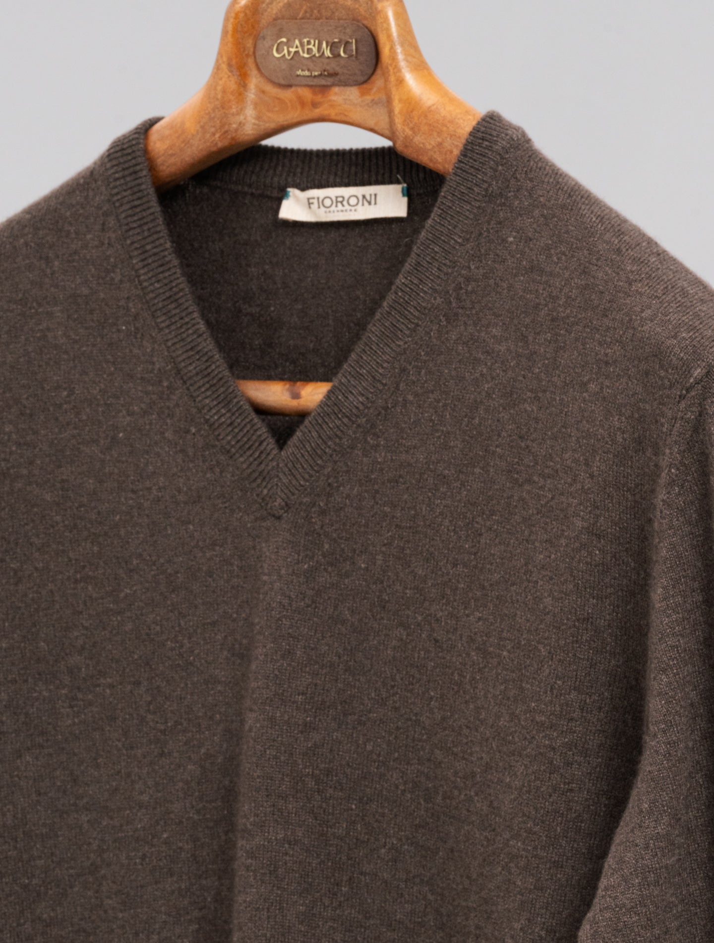 Knitted Cashmere V-Neck Dark Brown