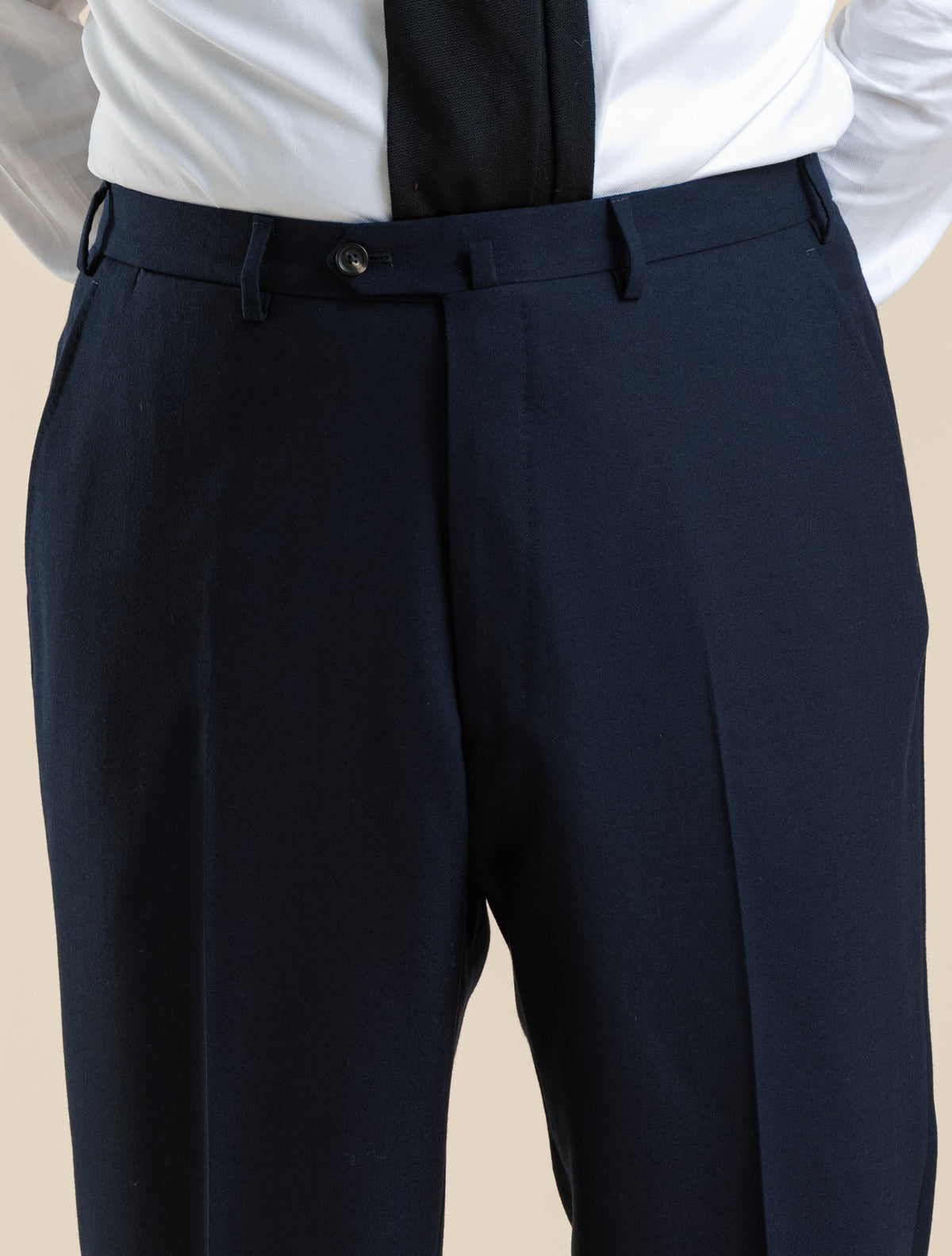 Einreiher-Anzug aus leichtem Flanell in Marineblau