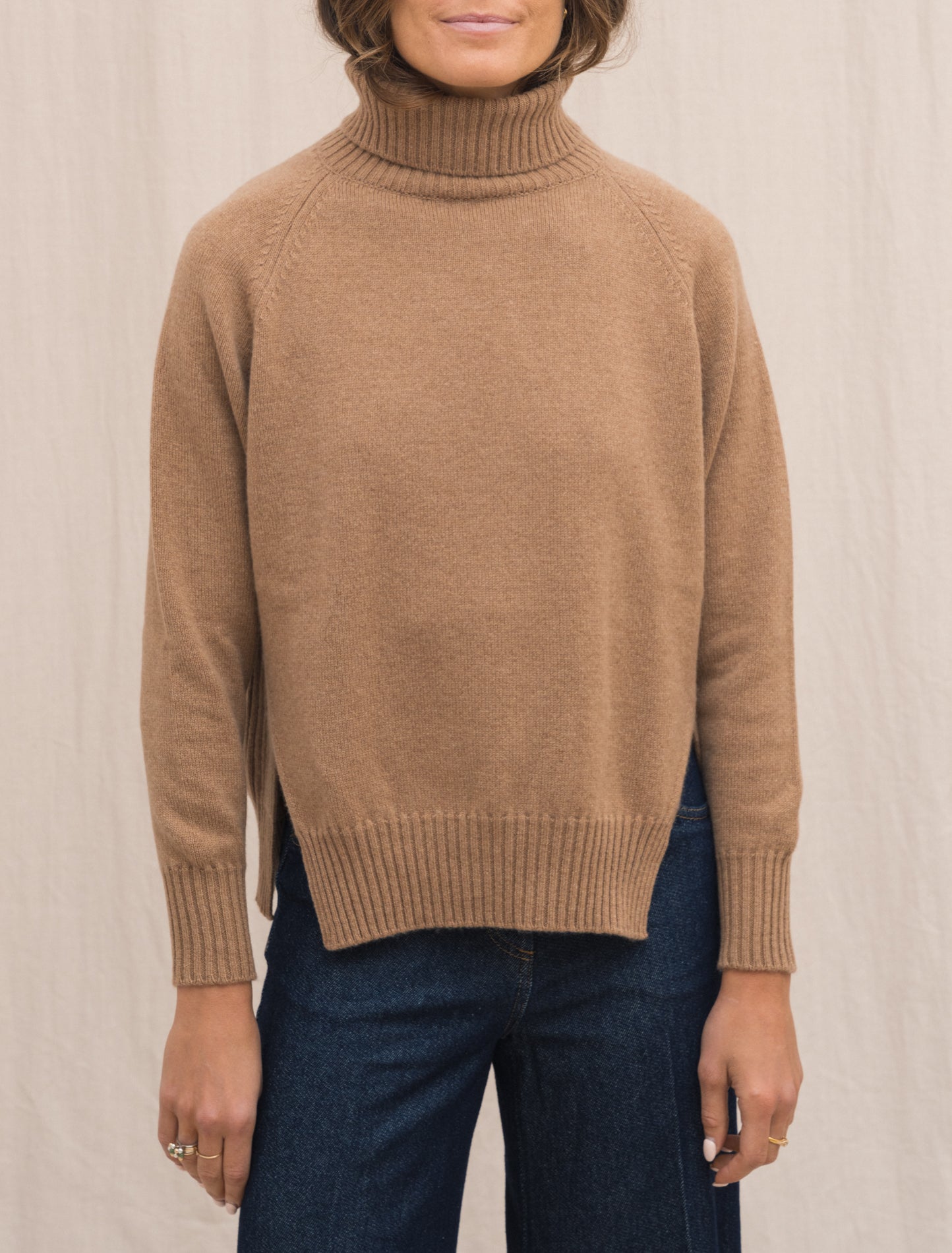 Derby Blanche Cashmere Turtleneck Toffee Fedeli Knitwear Gabucci