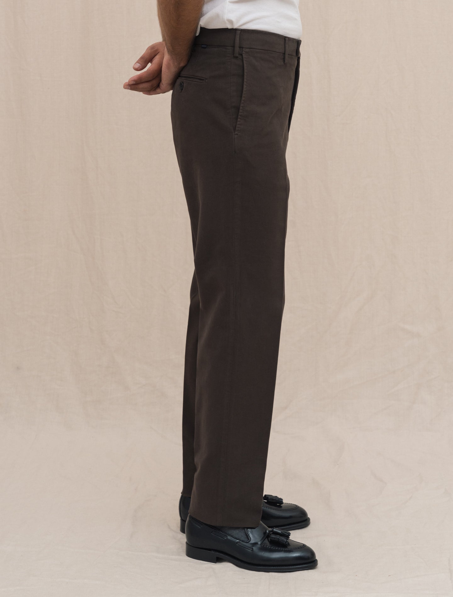 Doeskin Regular Fit Trousers Brown Incotex Trousers 46