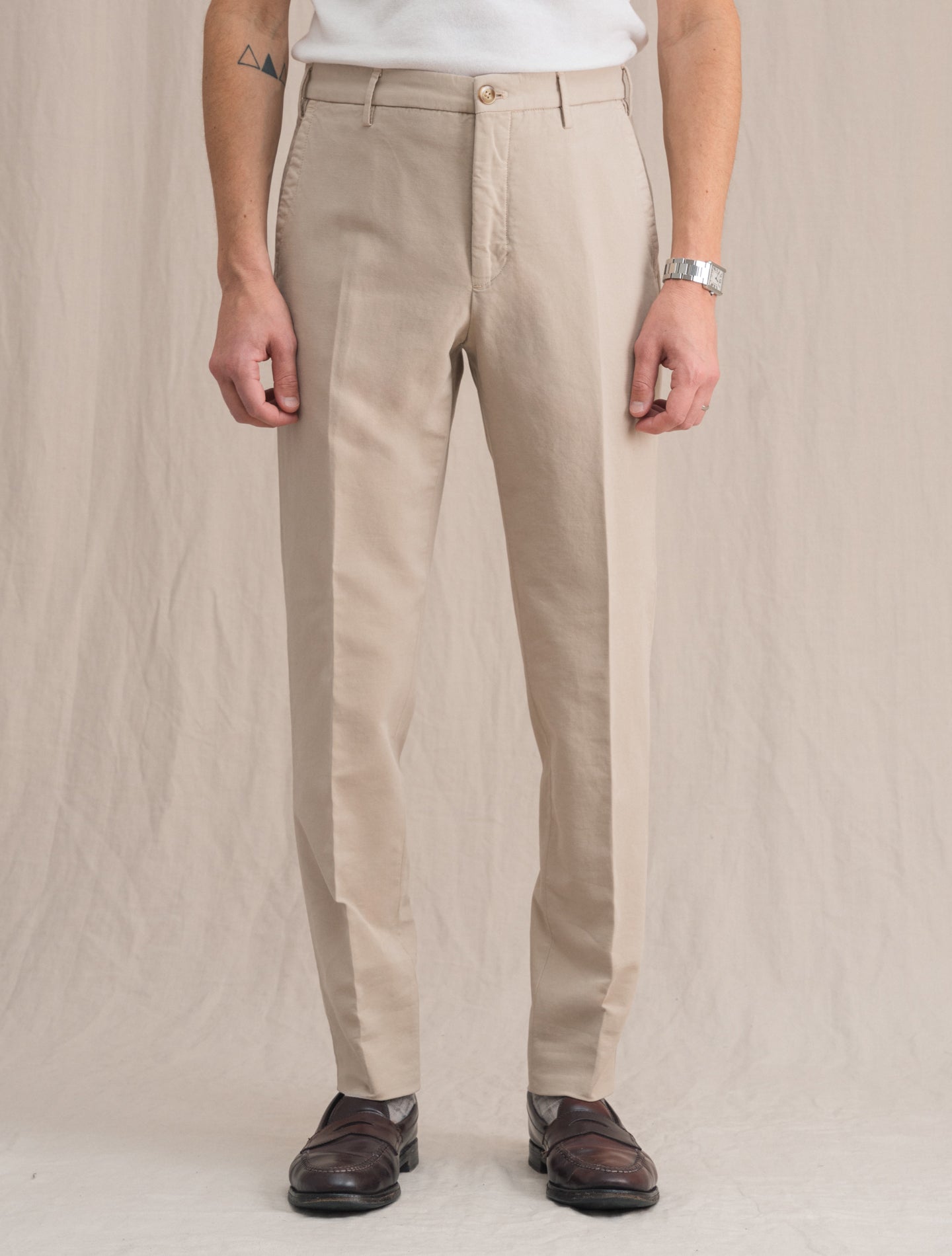 Doeskin Tapered Fit Trousers Beige | Gabucci