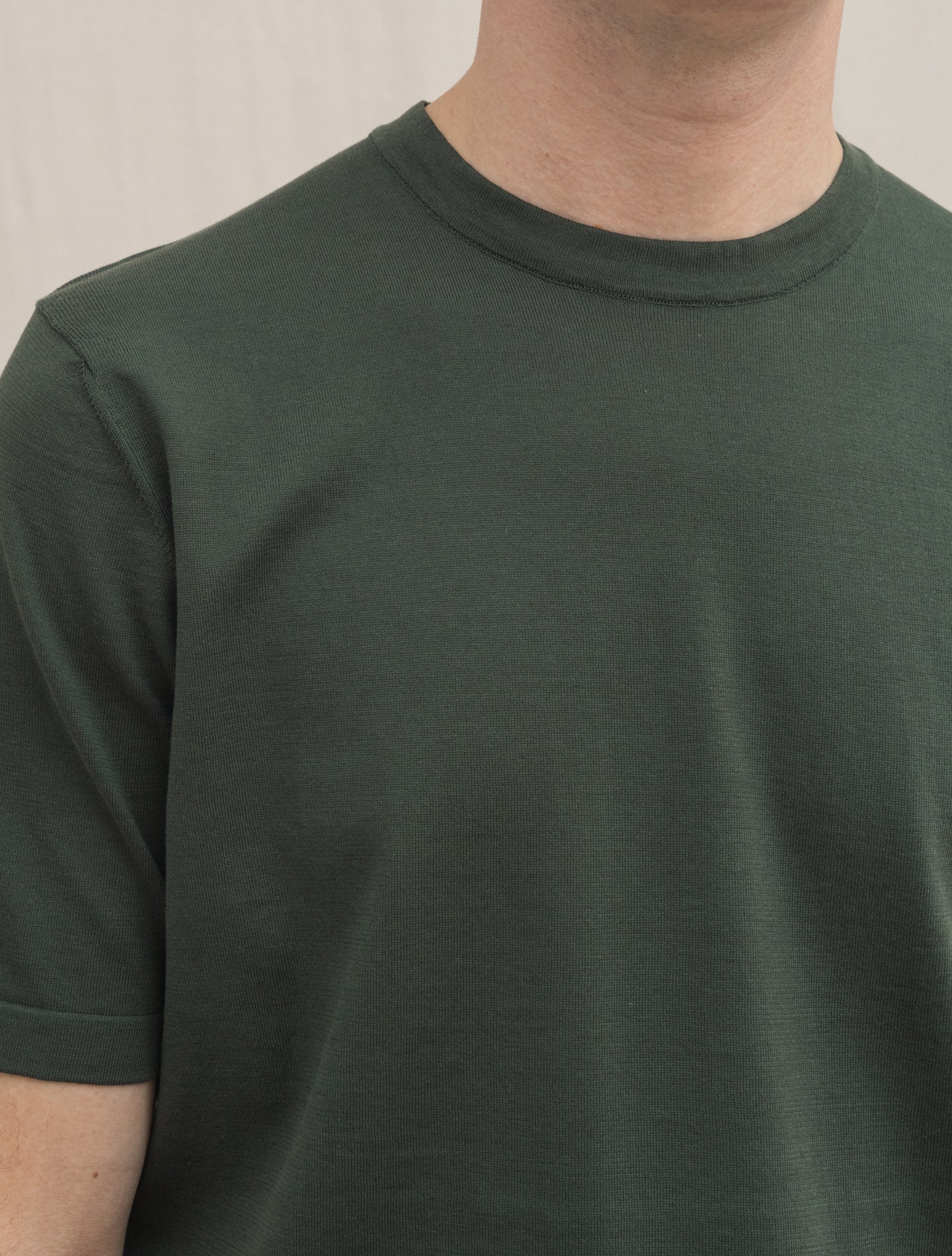 Fine Knitted Cotton Crewneck Short Sleeve Green | Gabucci