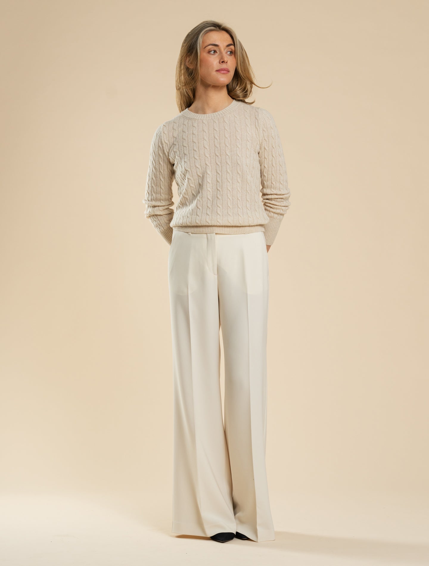 Light Cashmere Cable Crewneck Cream Fedeli Knitwear IT 38
