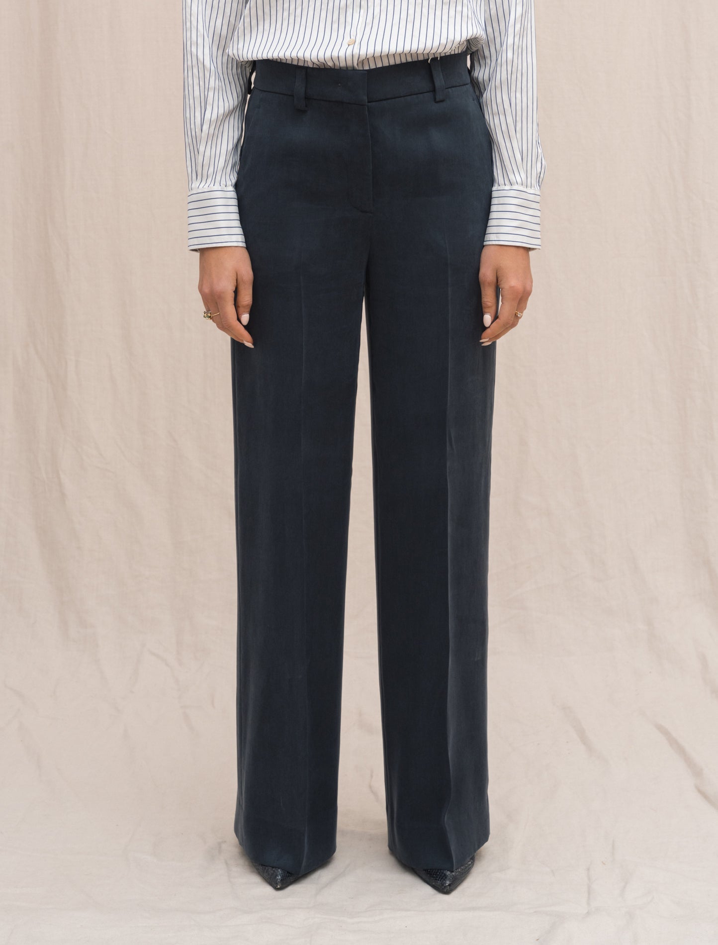 Neera Wide Washed Silky Trousers Navy Slowear Trousers 38