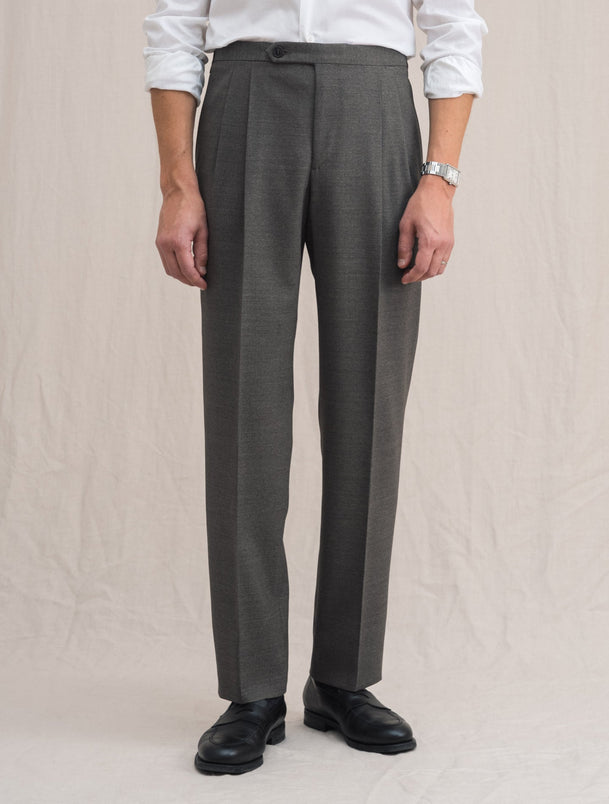 Dark beige pair of regular fit lightweight cotton elastan trousers – Rota  SRL