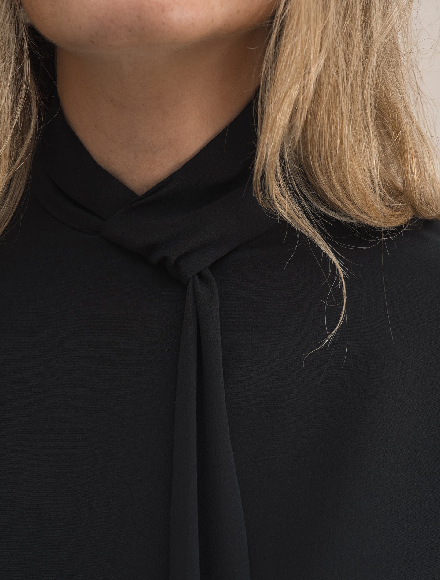 Silk Blouse Black | Gabucci