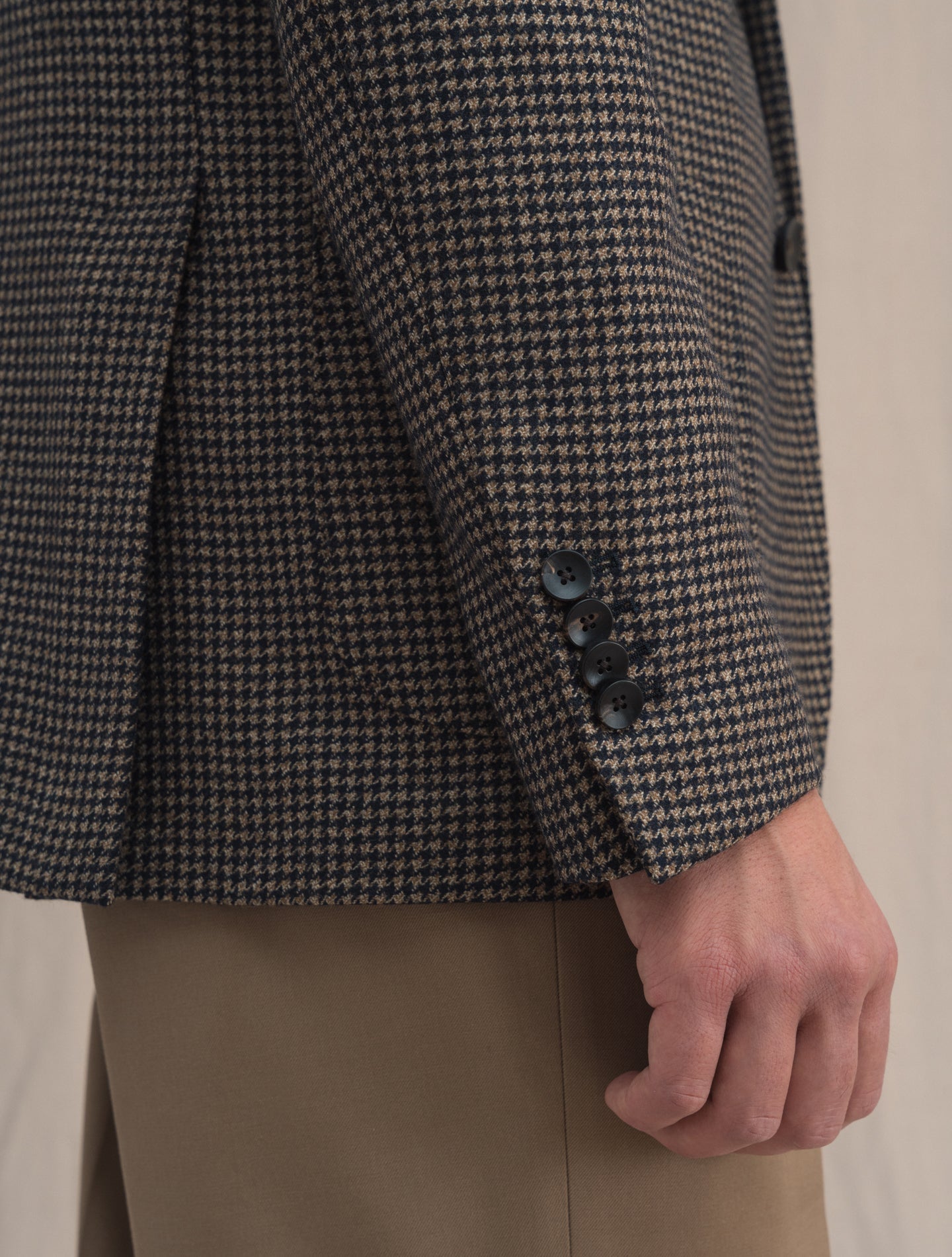 Single Breasted Houndstooth Jacket Brown | Gabucci