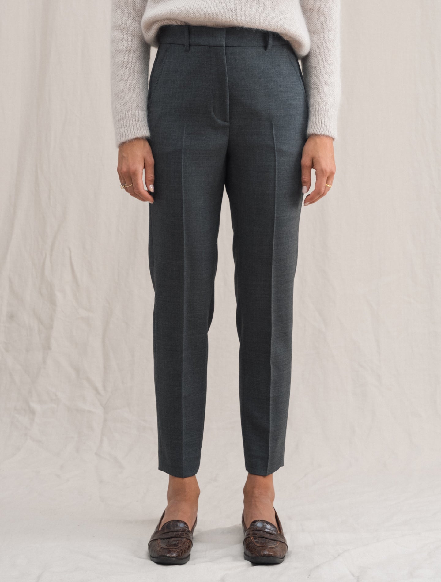 Tapered Wool Stretch Trousers Grey | Gabucci