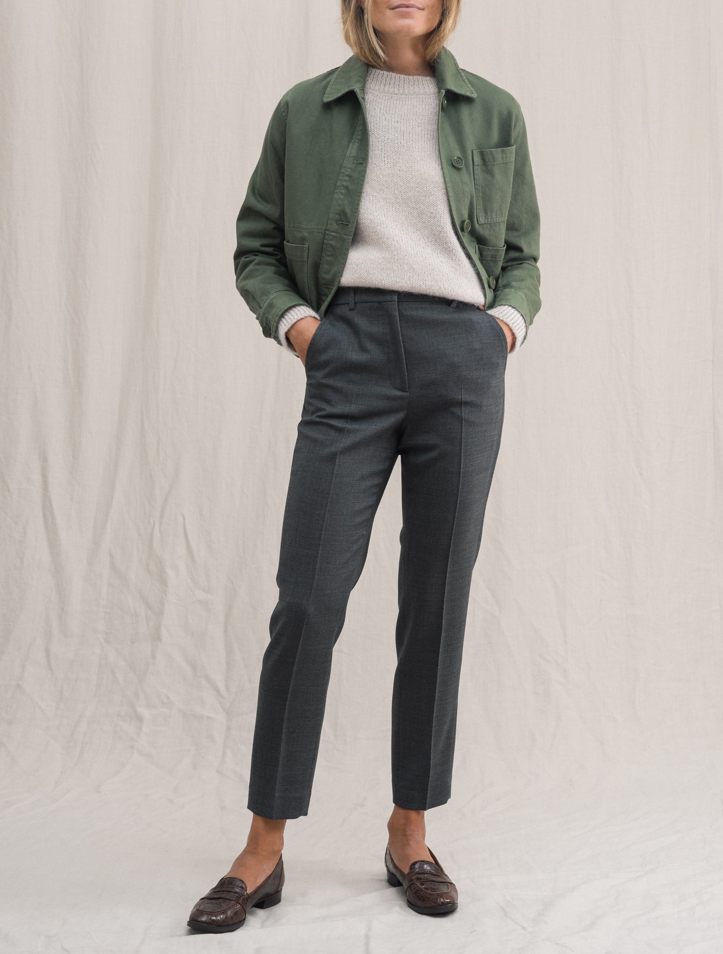 Tapered Wool Stretch Trousers Grey | Gabucci