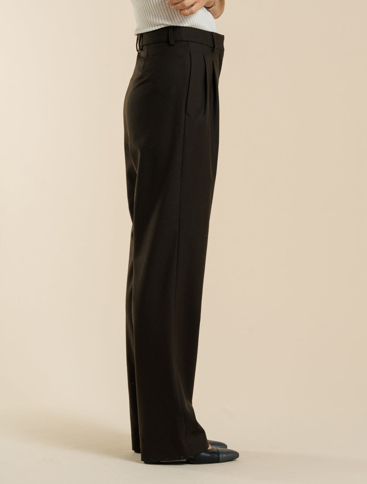 Wool Pleated Tailored Trousers Dark Brown Lardini Trousers IT 38