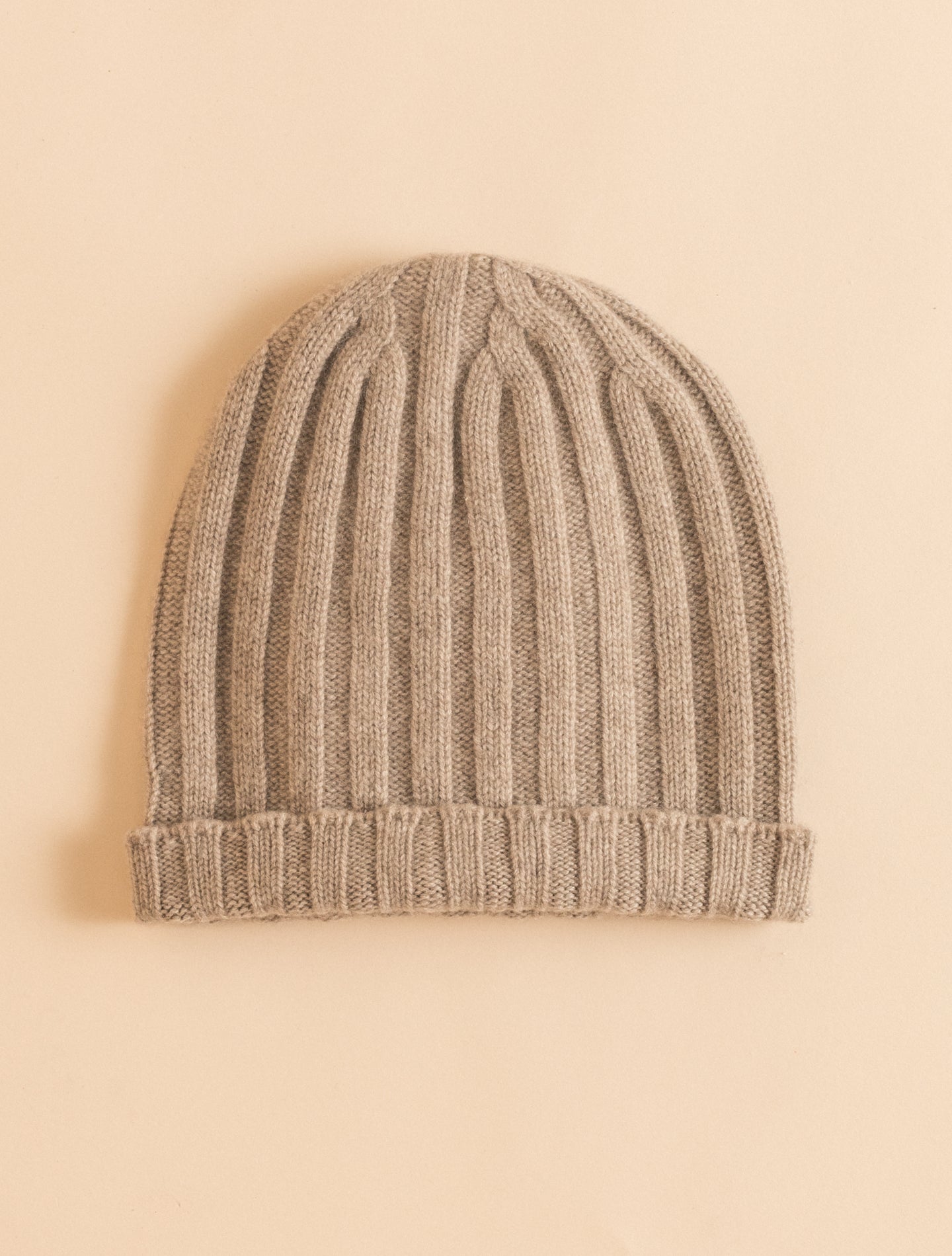 Beige Cashmere Ribb Beanie | Gabucci