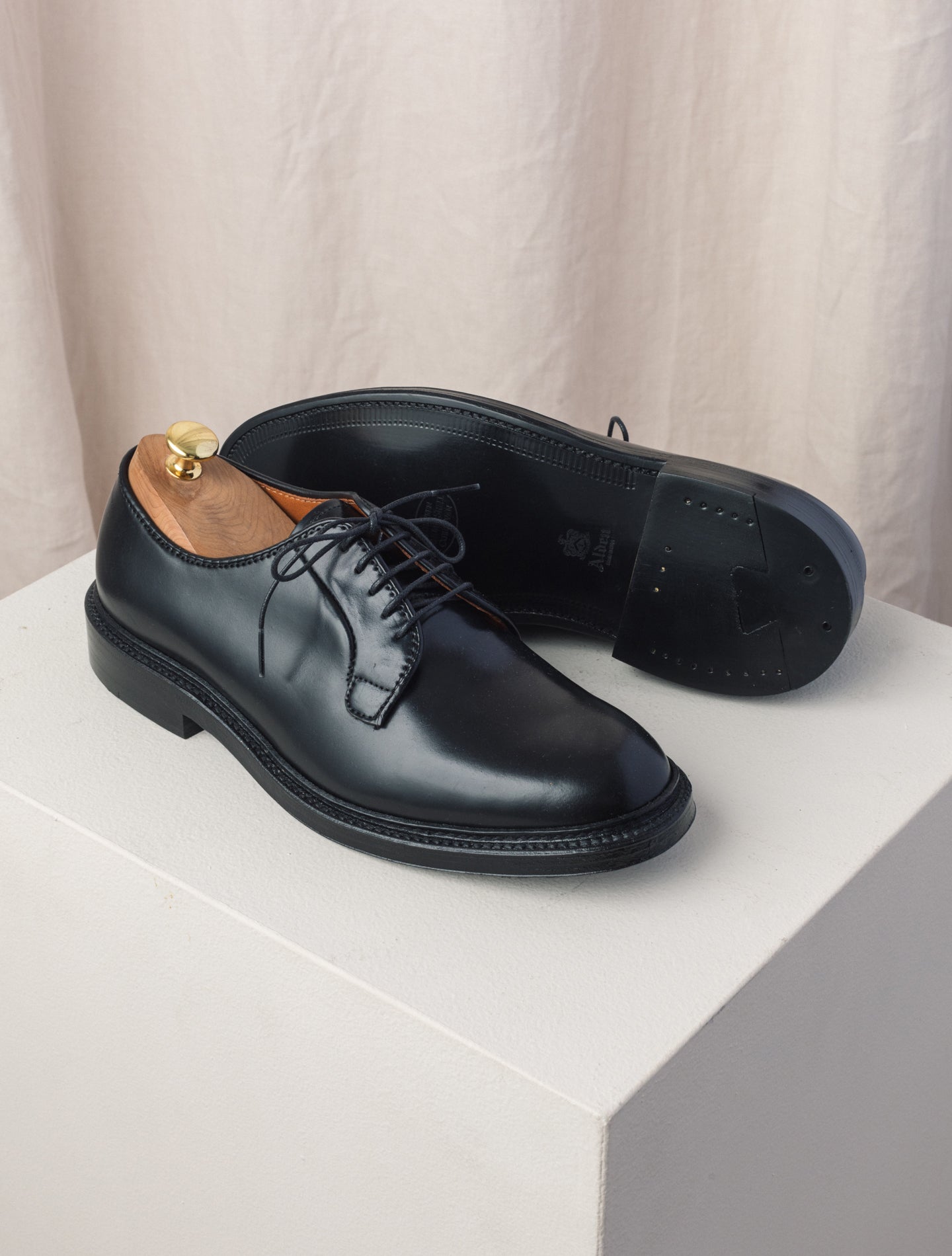 Black Plain Toe Shoes | Gabucci