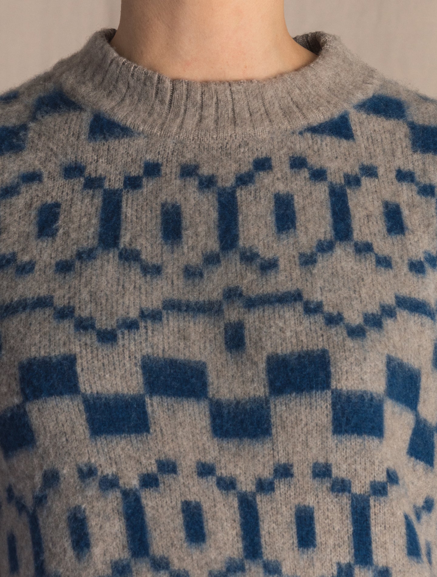 Blue/Taupe Cashmere Round Neck Sweater | Gabucci