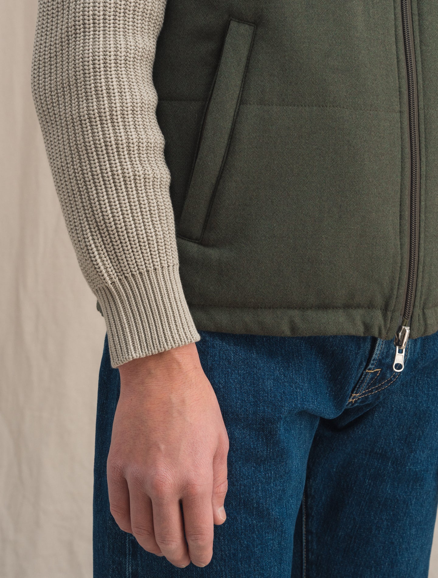 Cashmere hooded Reversible Vest Green | Gabucci