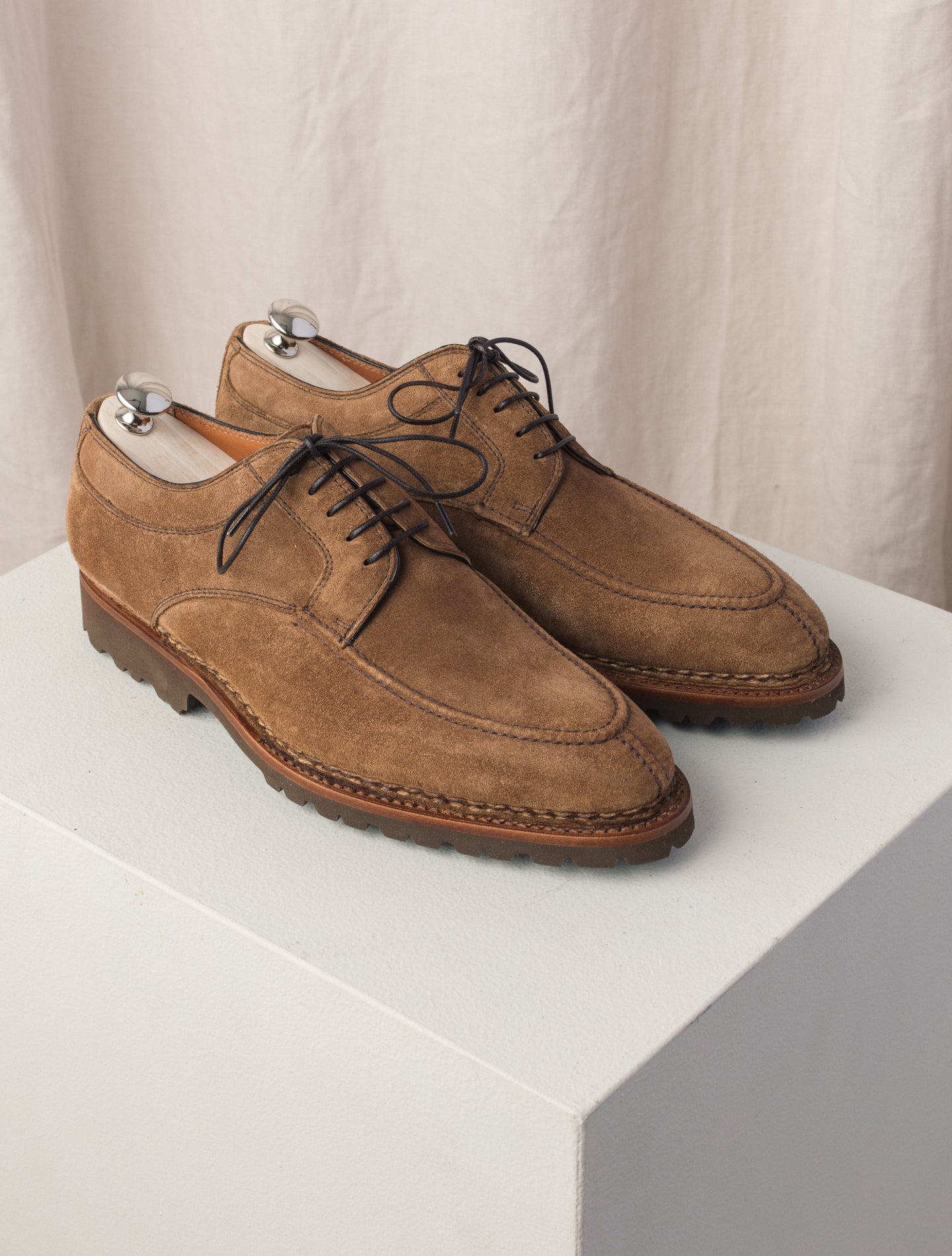 Hazelnut Quasimodo Suede Split-Toe | Gabucci