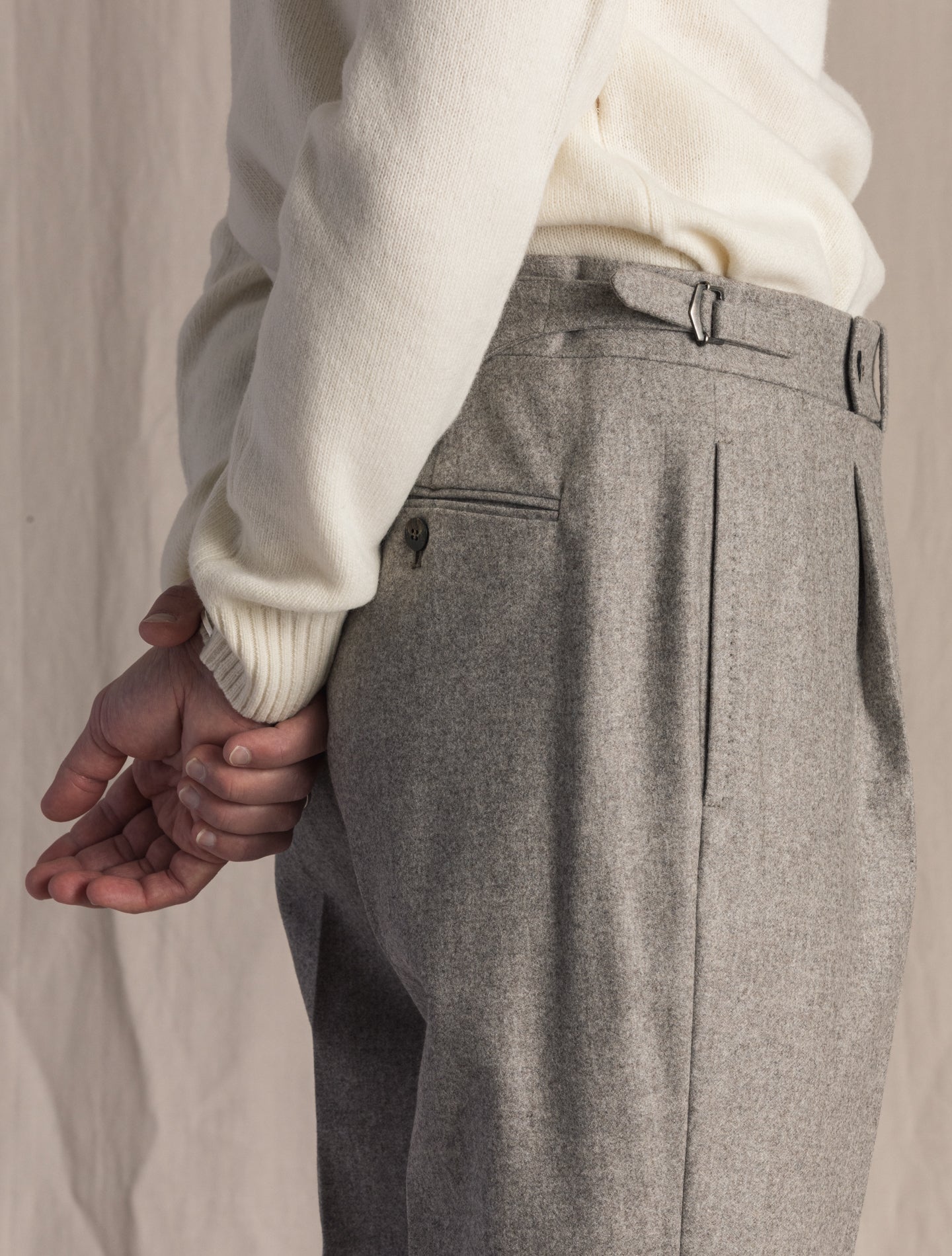 Light Grey Single Pleated Wool Trousers | Gabucci