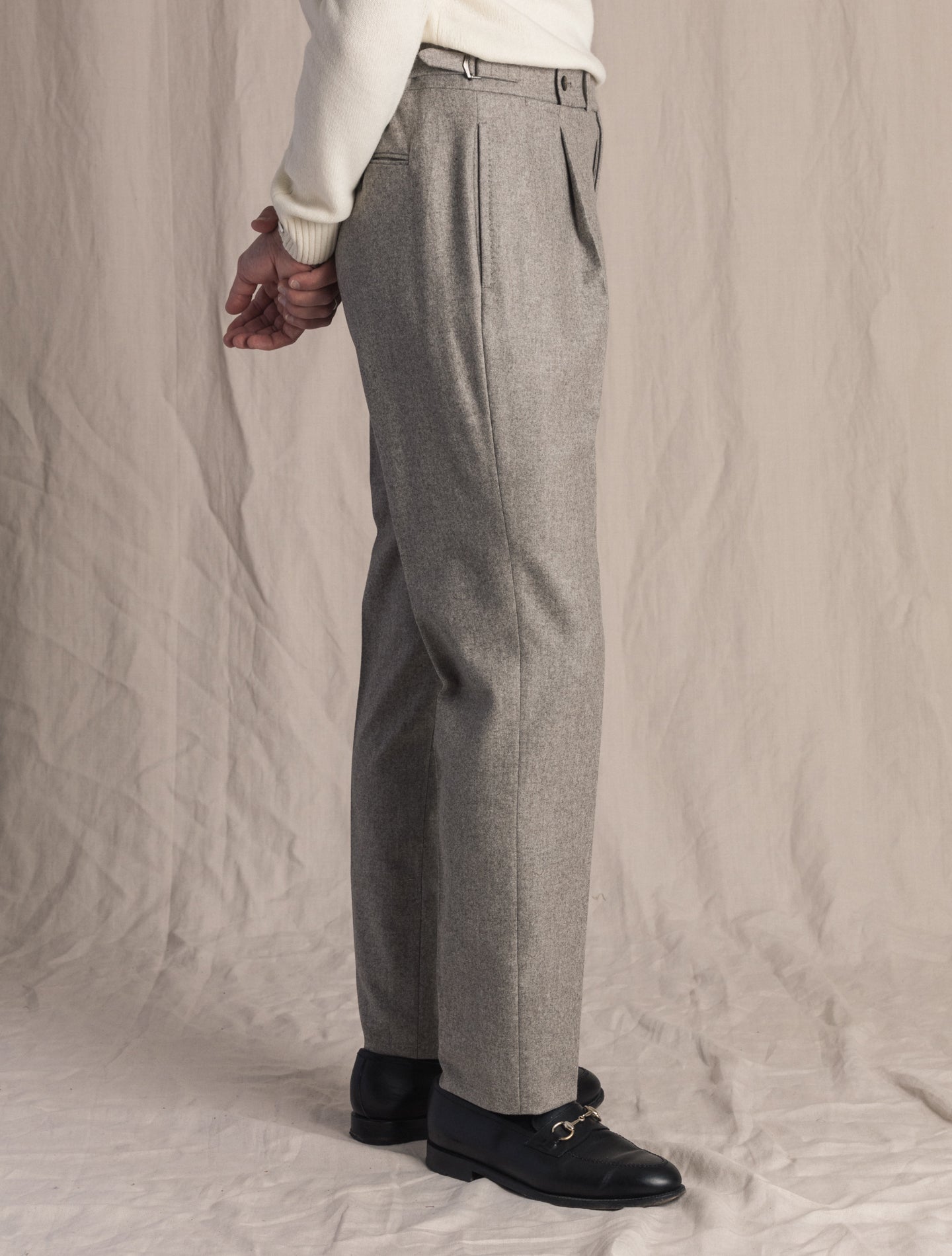 Light Grey Single Pleated Wool Trousers | Gabucci