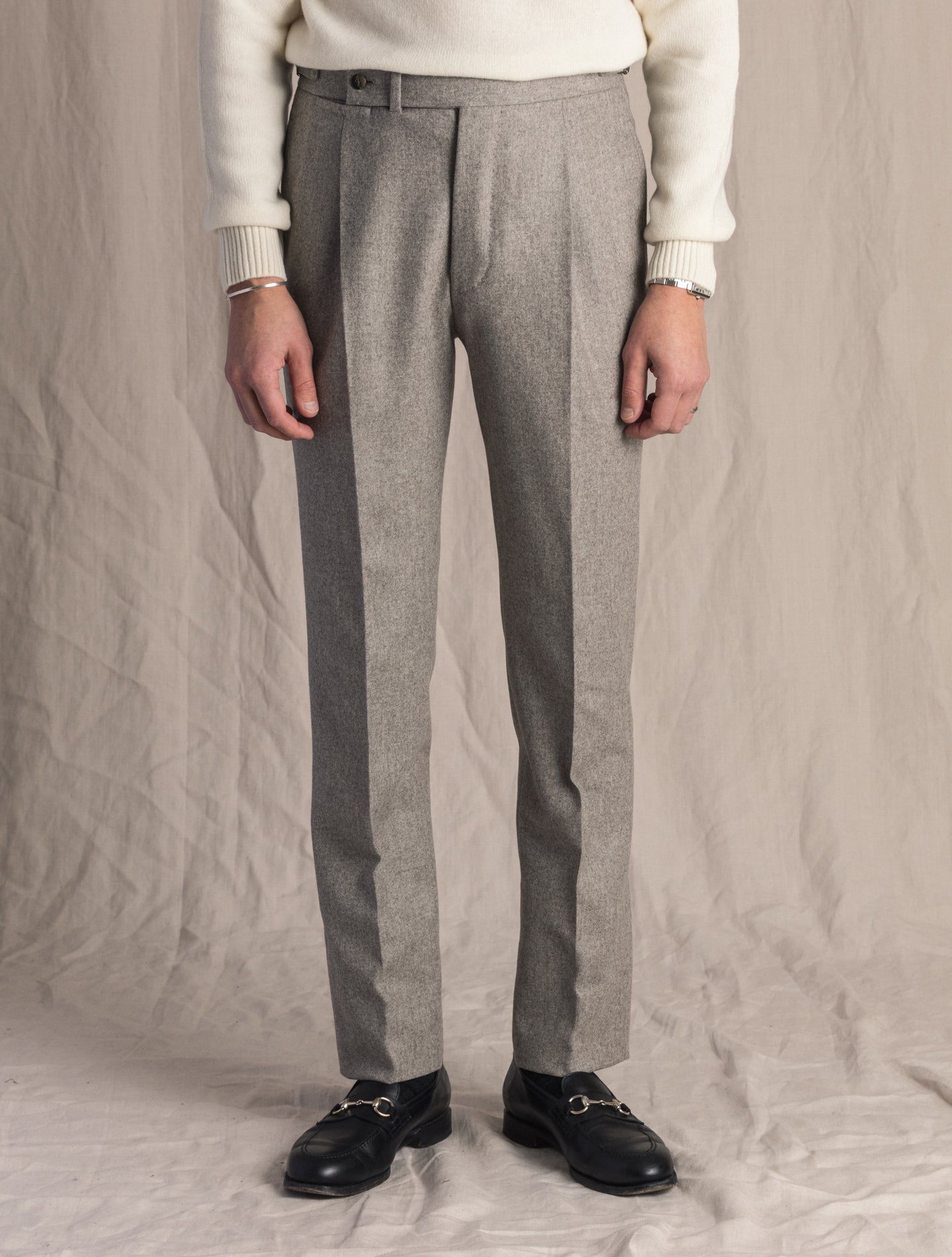 Light Grey Single Pleated Wool Trousers | Gabucci