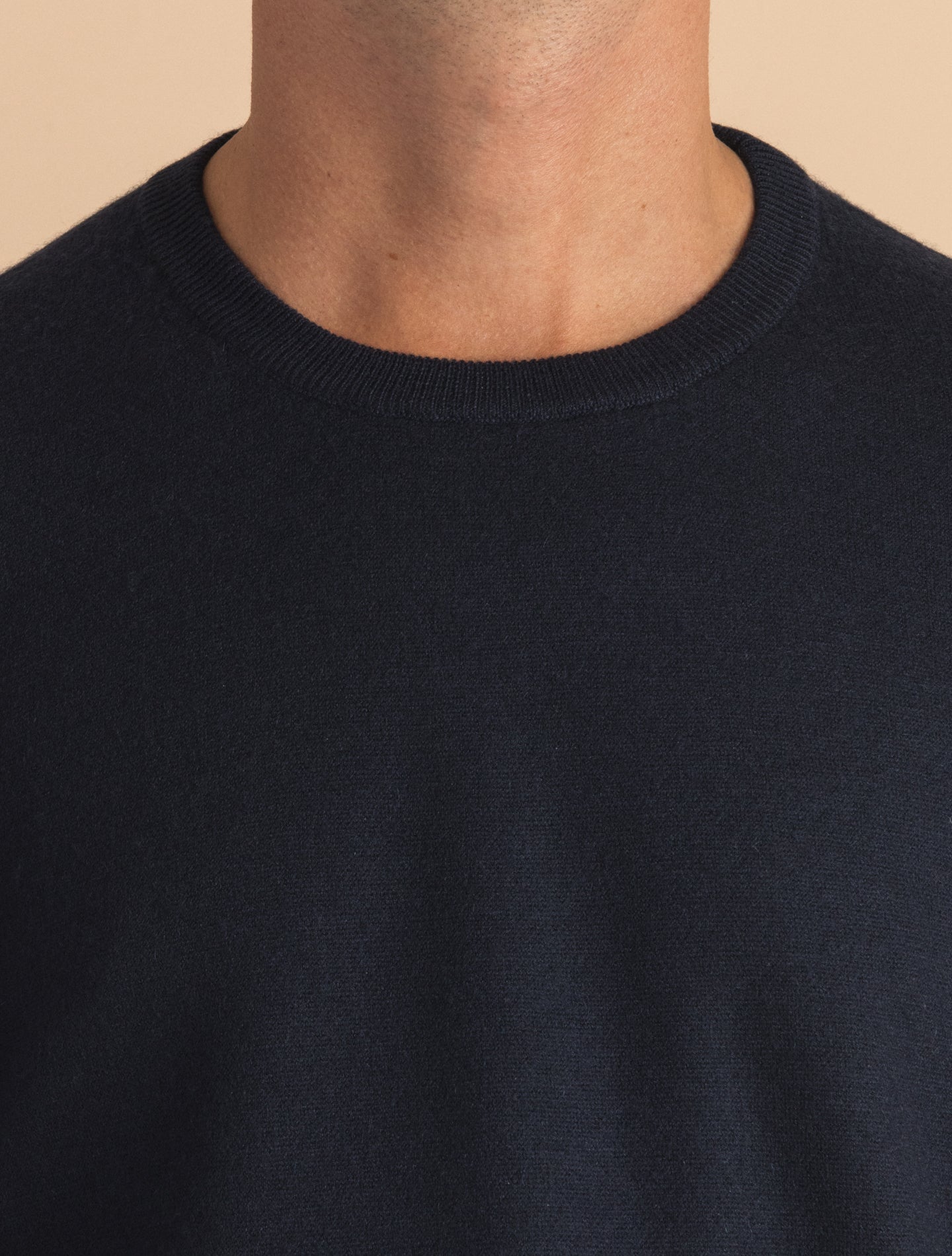 Navy Cashmere Round Neck Sweater | Gabucci