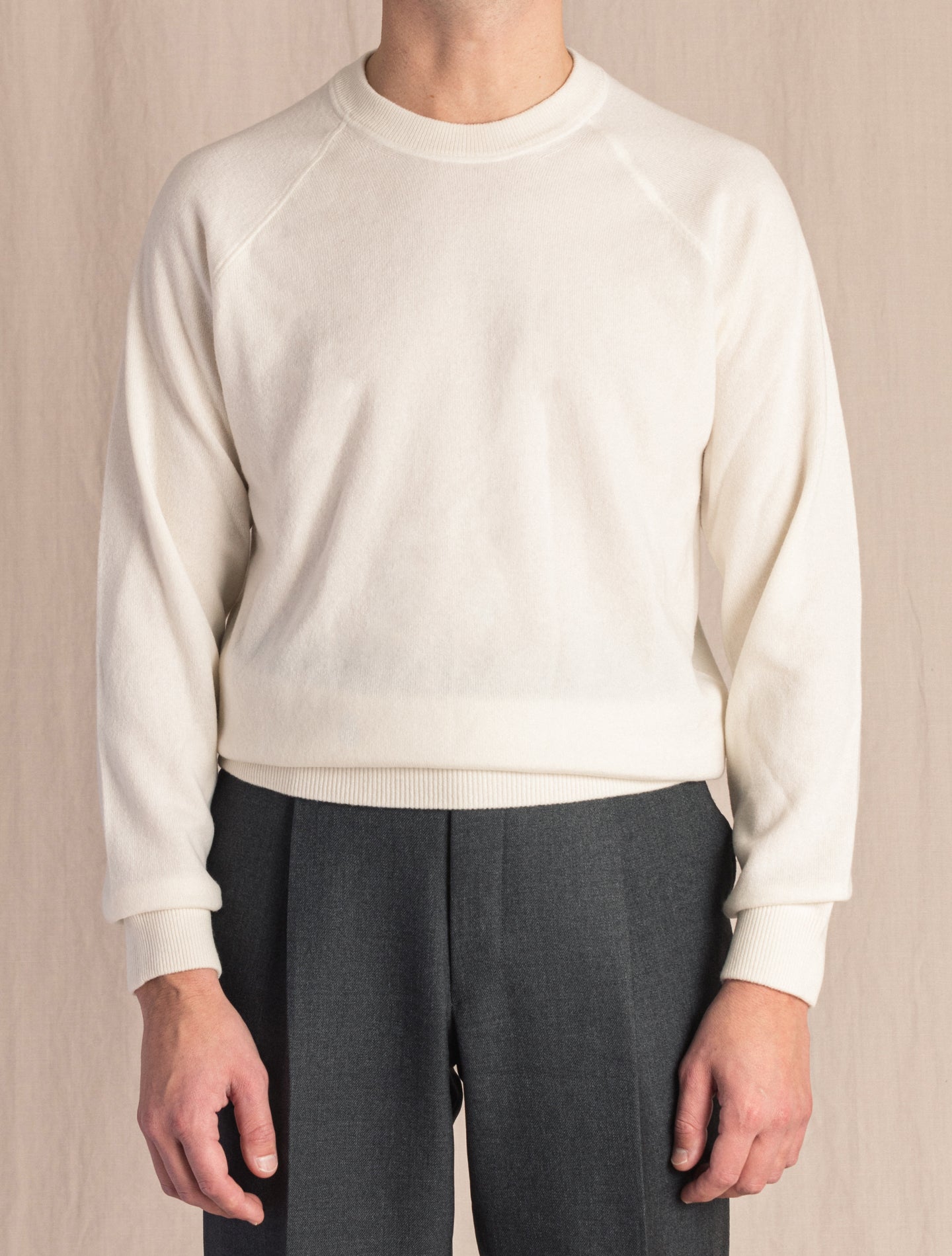 Off White Raglan Cashmere Crewneck | Gabucci