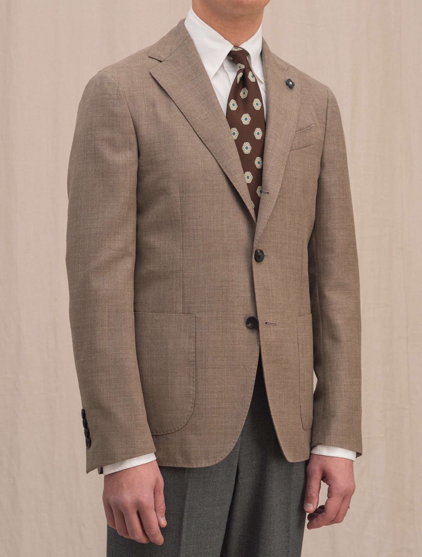 Single Breasted Rolling 2.5 Button Jacket Beige Lardini Jackets 46